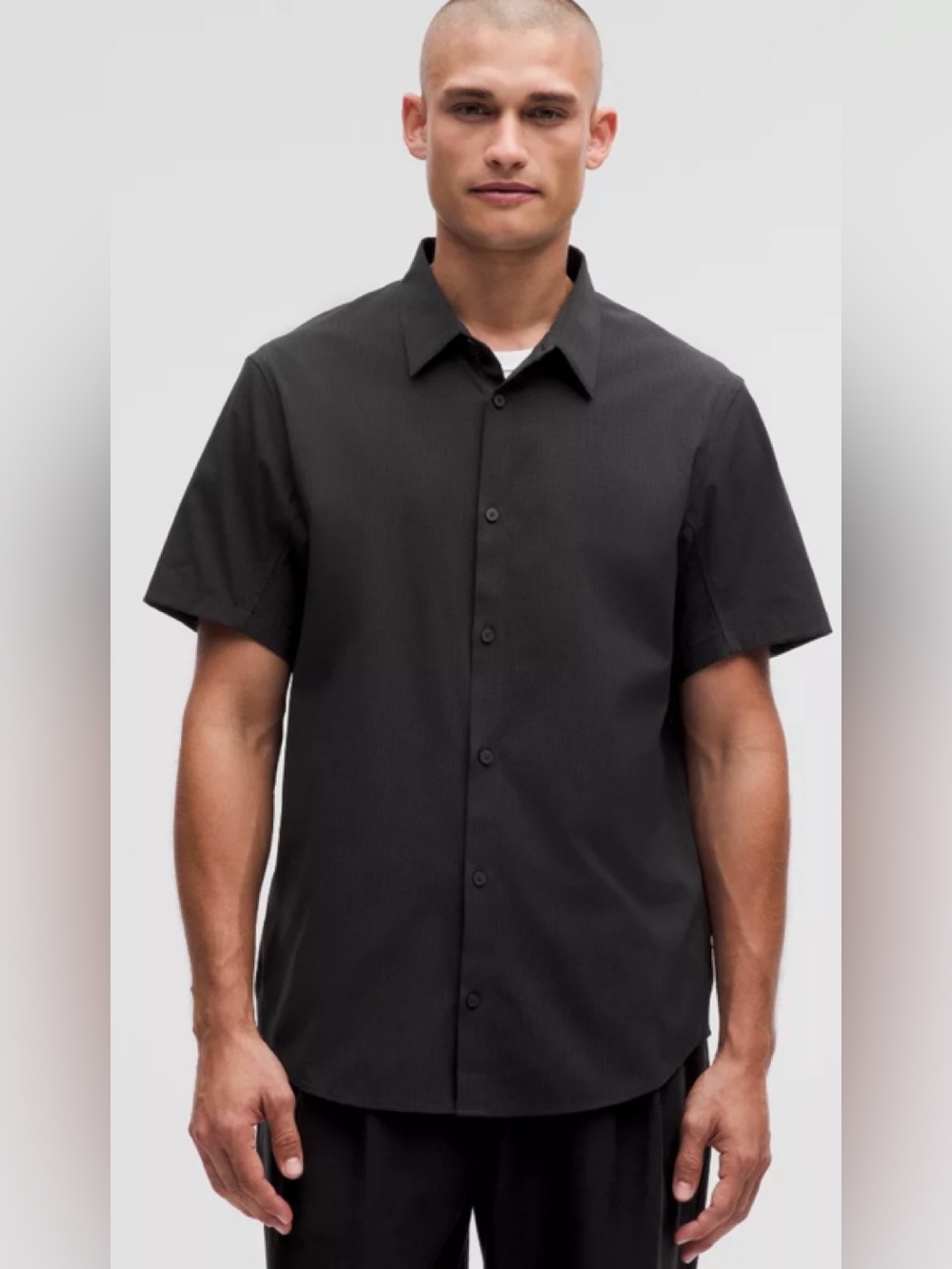 Men's Lululemon Airing Easy Short Sleeve Button-Up Shirt Black Medium